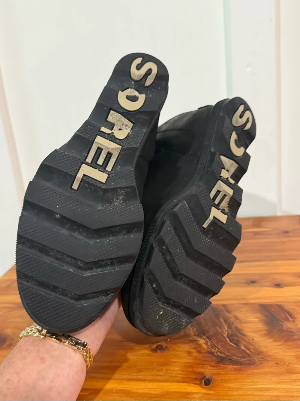 Sorel Joan of Arctic Wedge II Zip Leather Black Booties